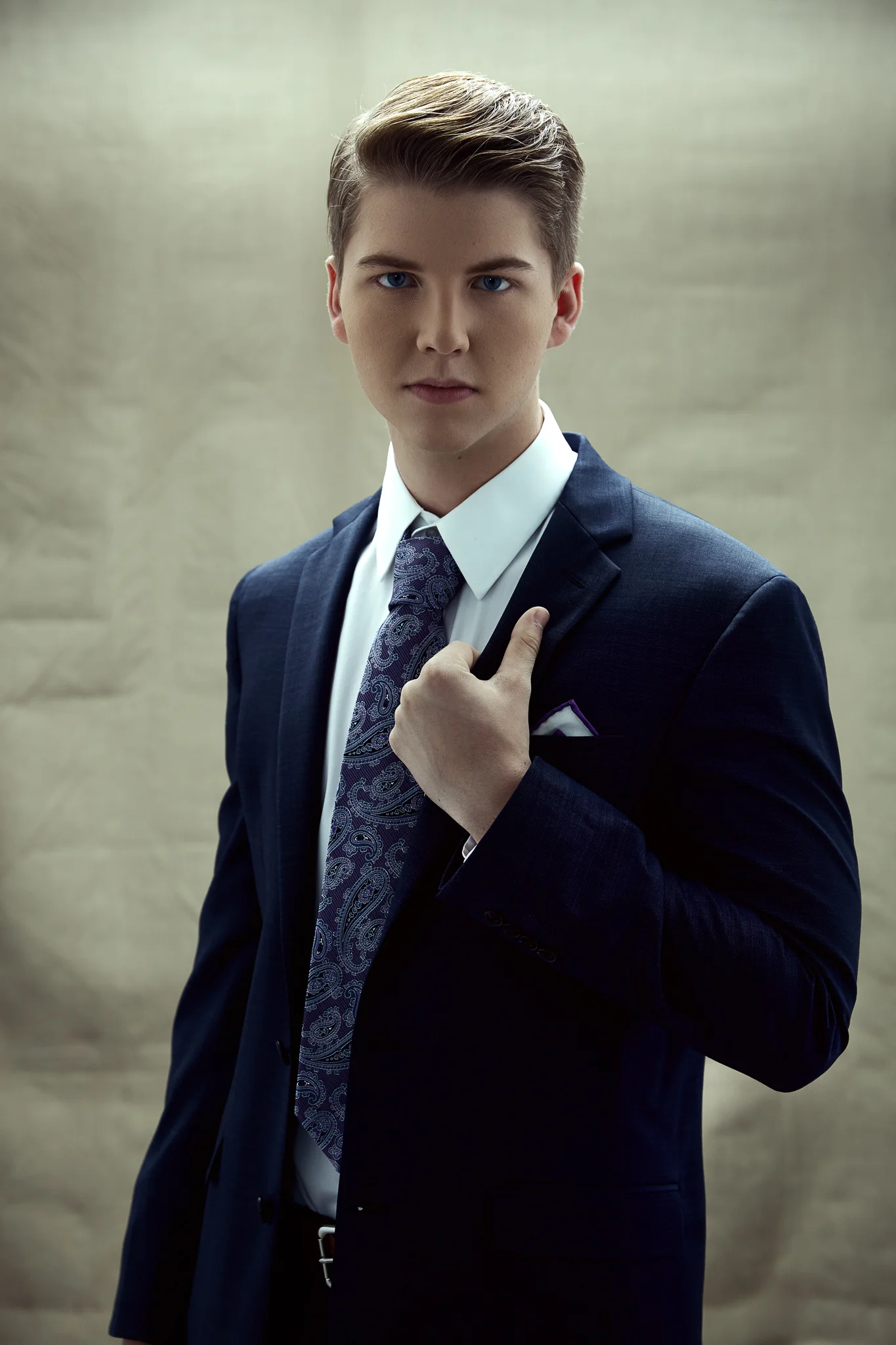 Hayden Scheuer Senior Portrait1877.jpg