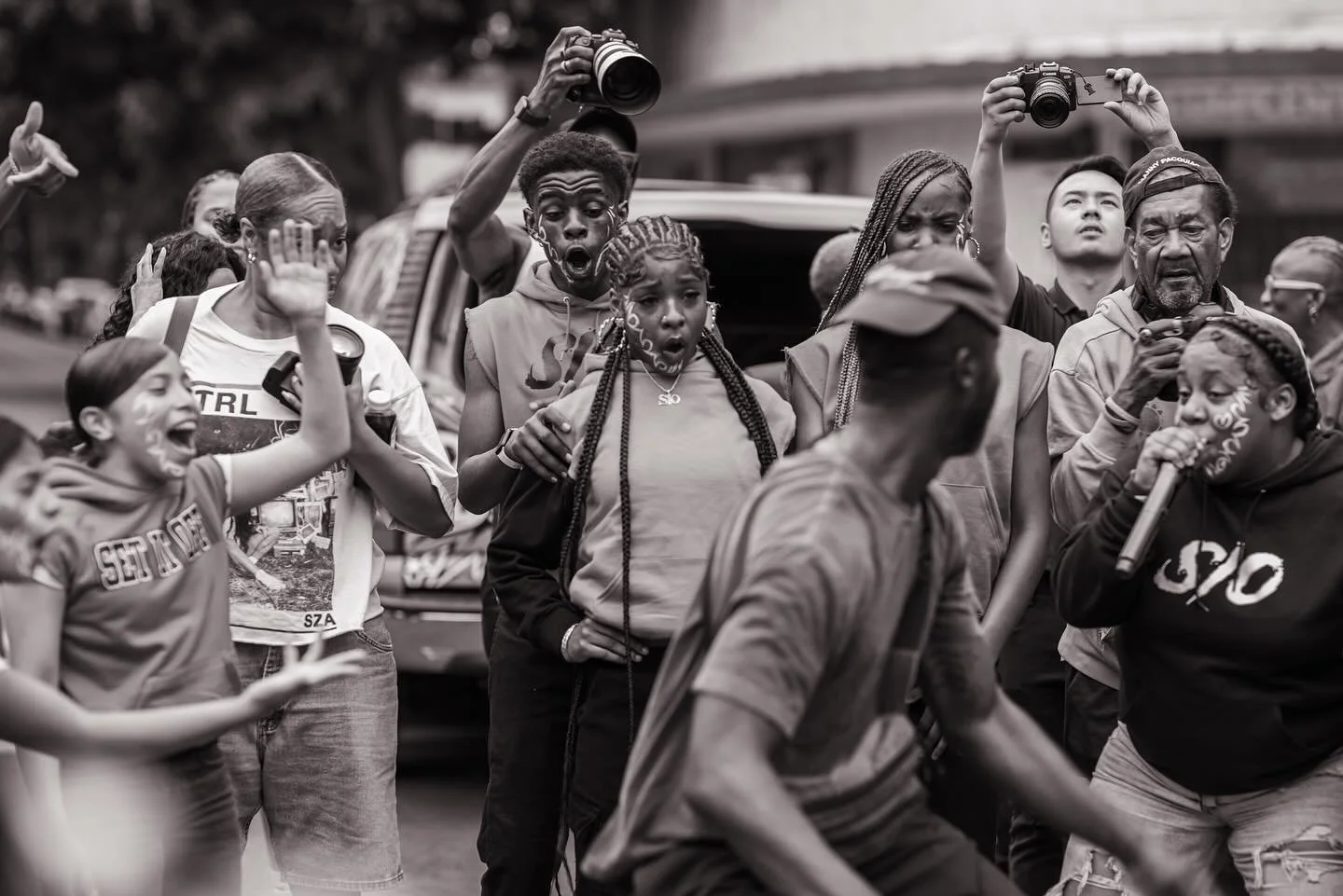 Fun fact my first consistent gig out of film school was shooting dance. I use to travel around the country and film hundreds of dancers for this company called Showbiz talent. So naturally when this impromptu dance battle happened on our photo walk w