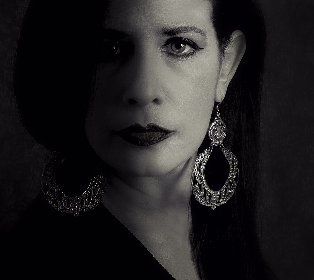 SSPhotography_Website_Camille_IMG_0295BWv2.png