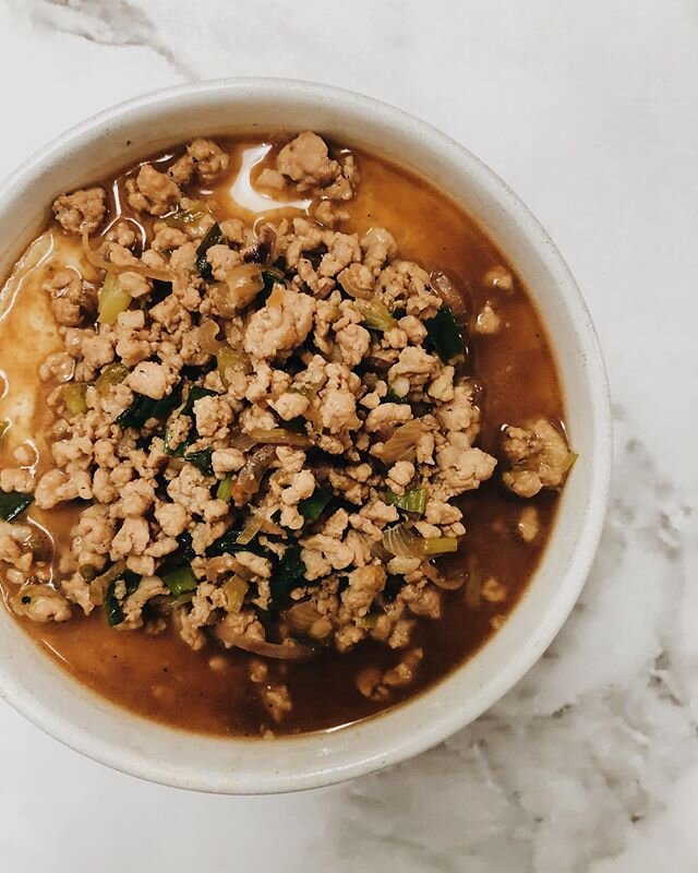 Minced pork steamed egg💛
Easily one of my favourite dishes to cook and eat at the moment heee. Alternatives are to substitute steam egg with tofu and minced pork with minced chicken. I realised I didn&rsquo;t share the recipe on IG story the other d