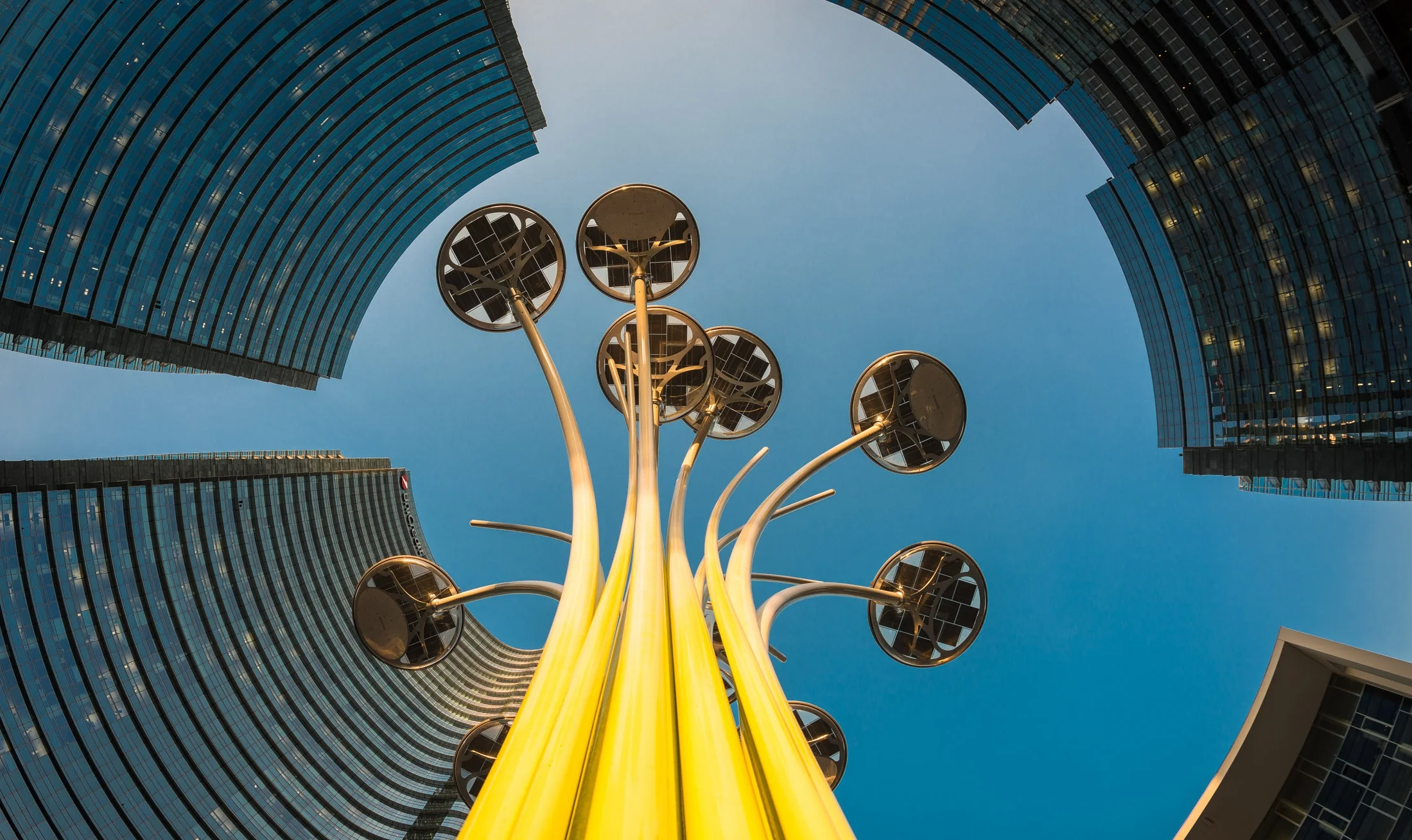 Milano-Italy-Solar-Tree-2014.07.03-_8001996.jpg