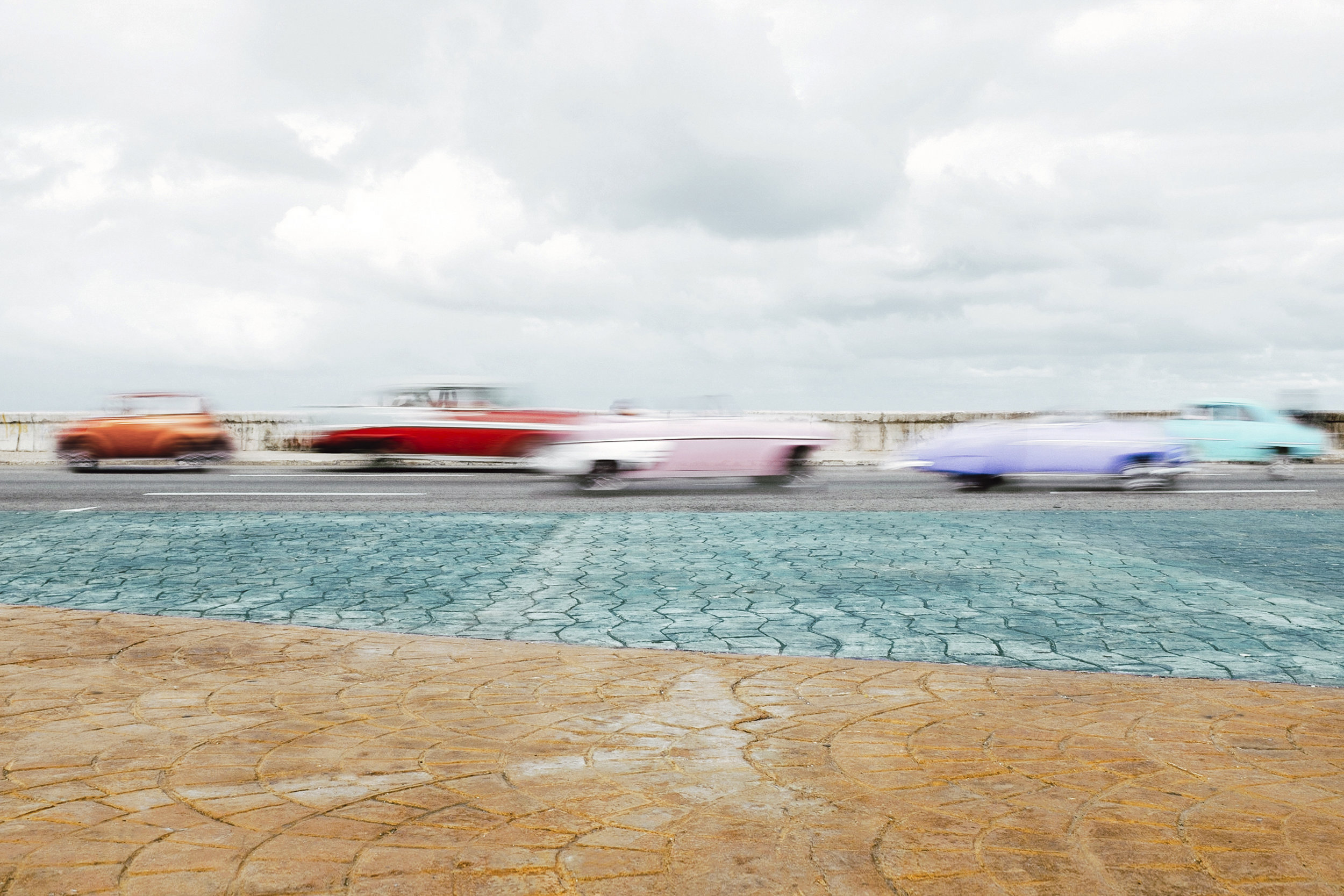 felicidad_de_lucas_cuba_cars_havana_long_exposure_web.jpeg