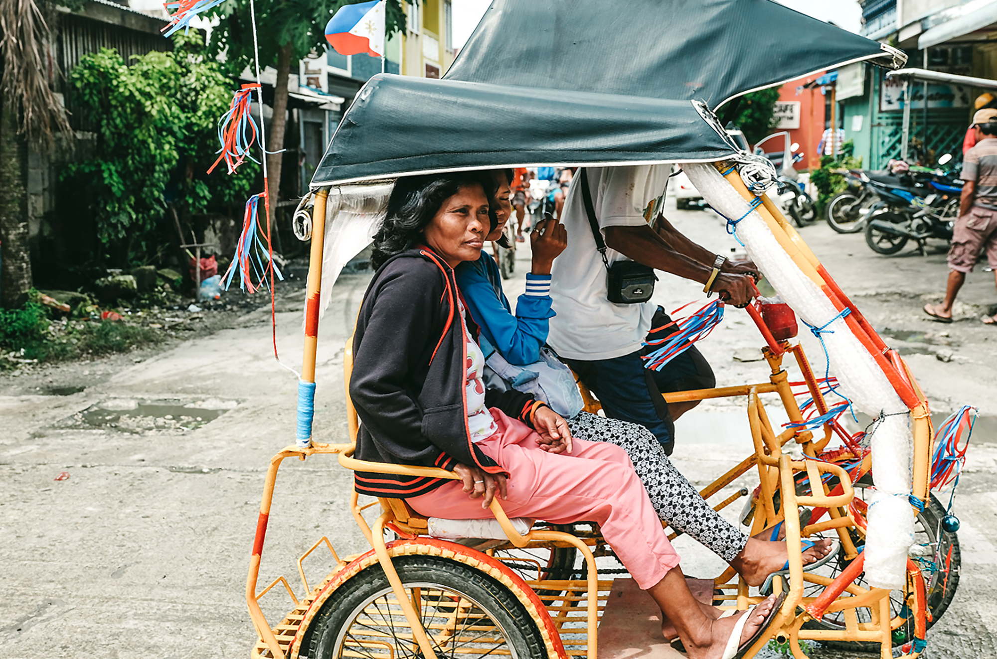 siargao_street_01_web.jpg