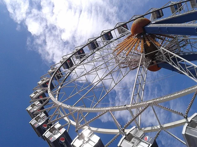 ferris-wheel-381787_640.jpg