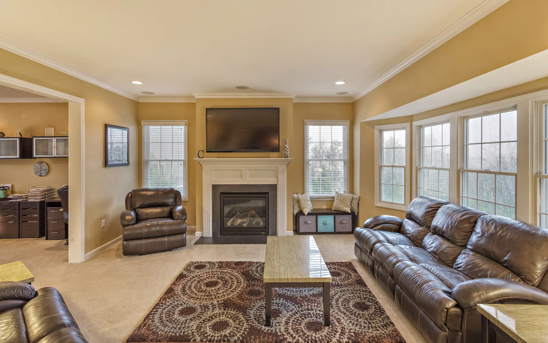 810_Ashwood_Drive_005.jpg