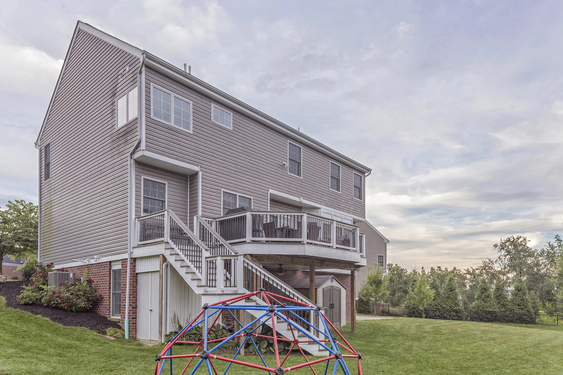 810_Ashwood_Drive_033.jpg