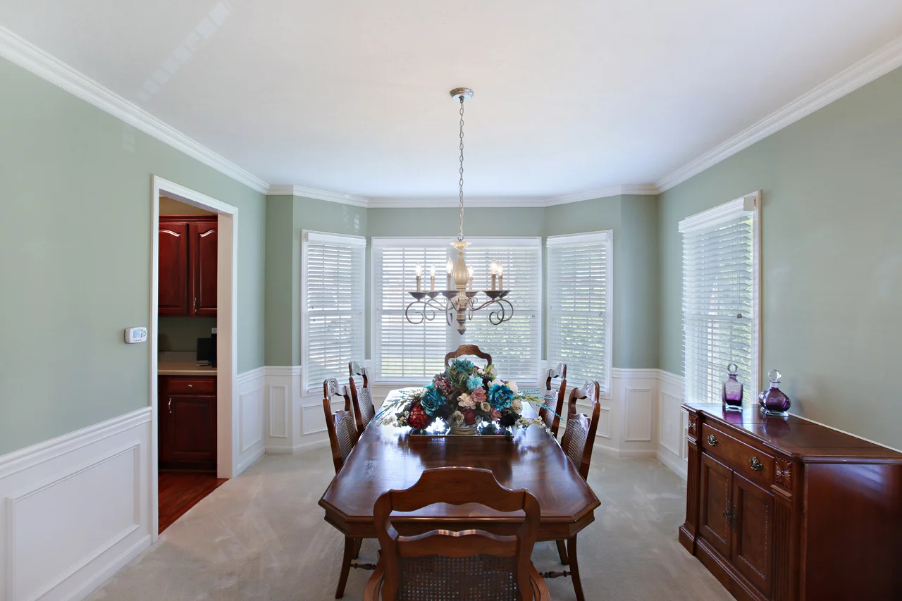 3001_Willowbrook_Drive001.jpg