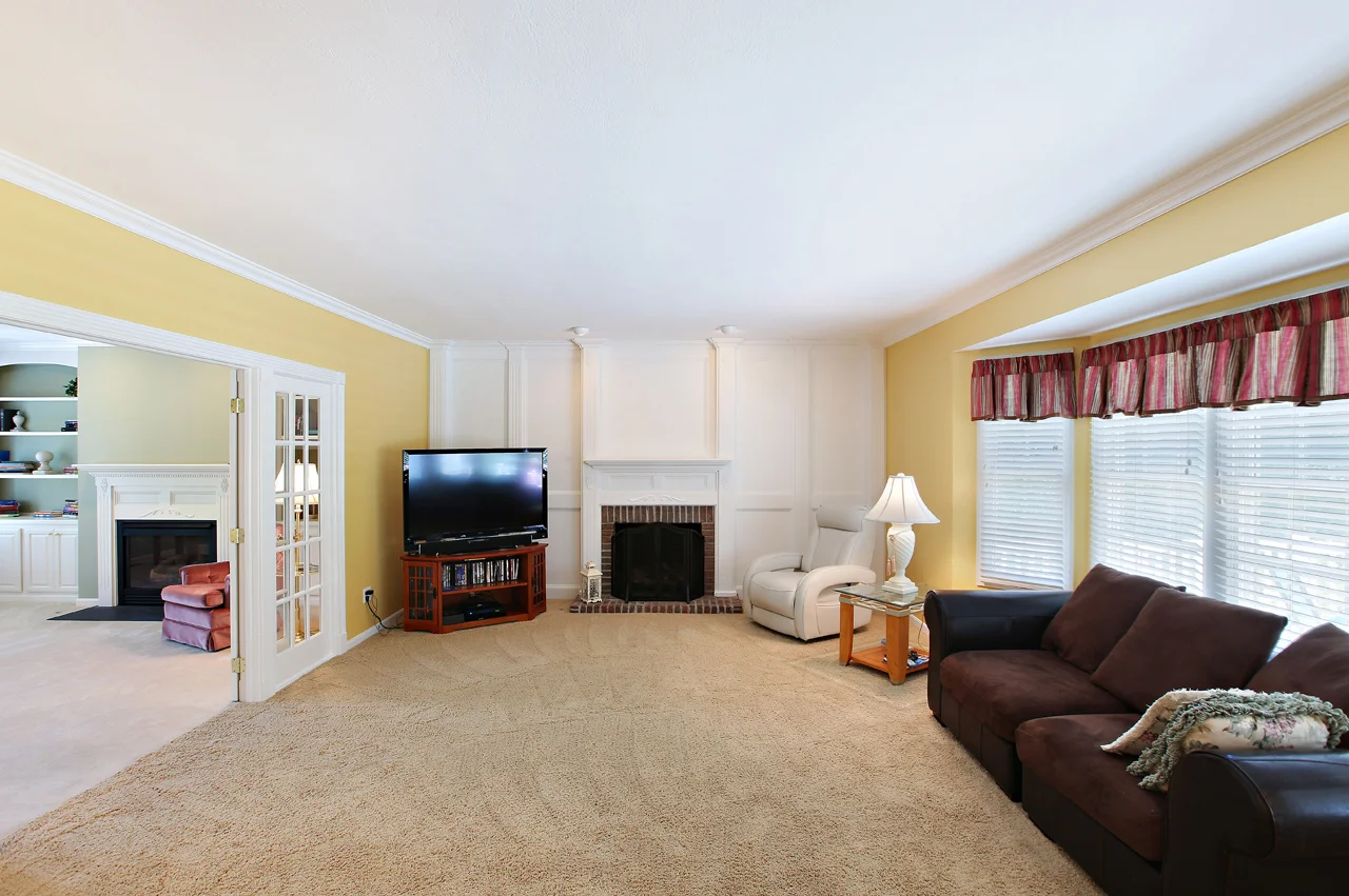 3001_Willowbrook_Drive009.jpg