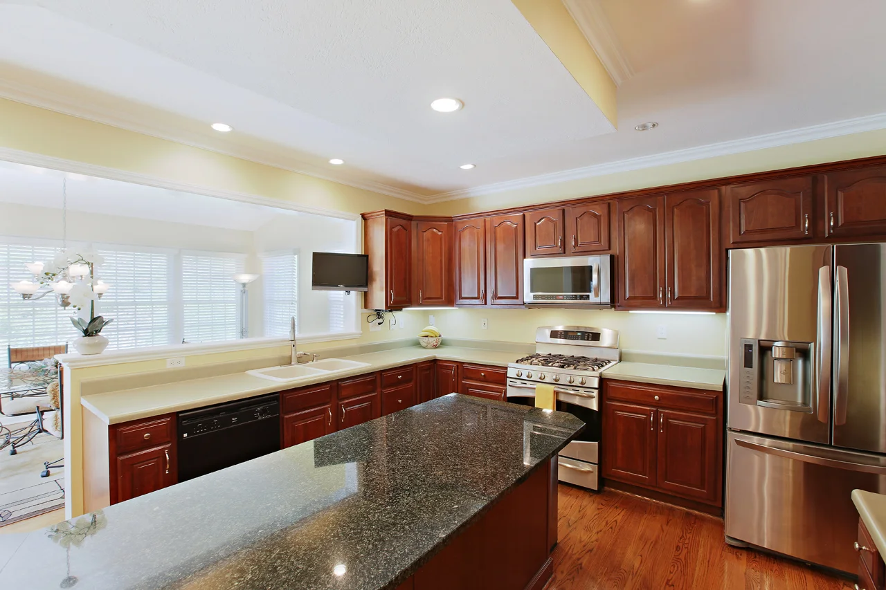 3001_Willowbrook_Drive019.jpg