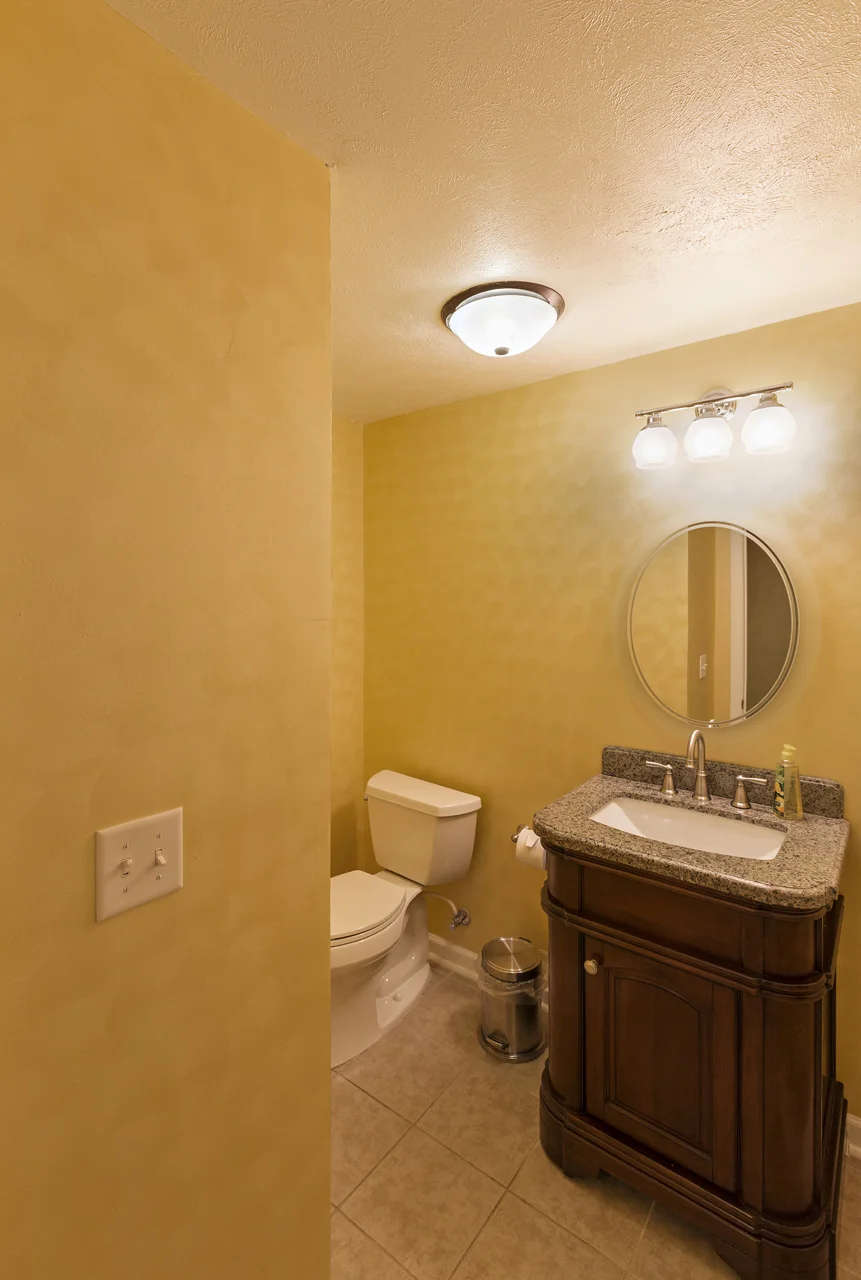 3001_Willowbrook_Drive031.jpg