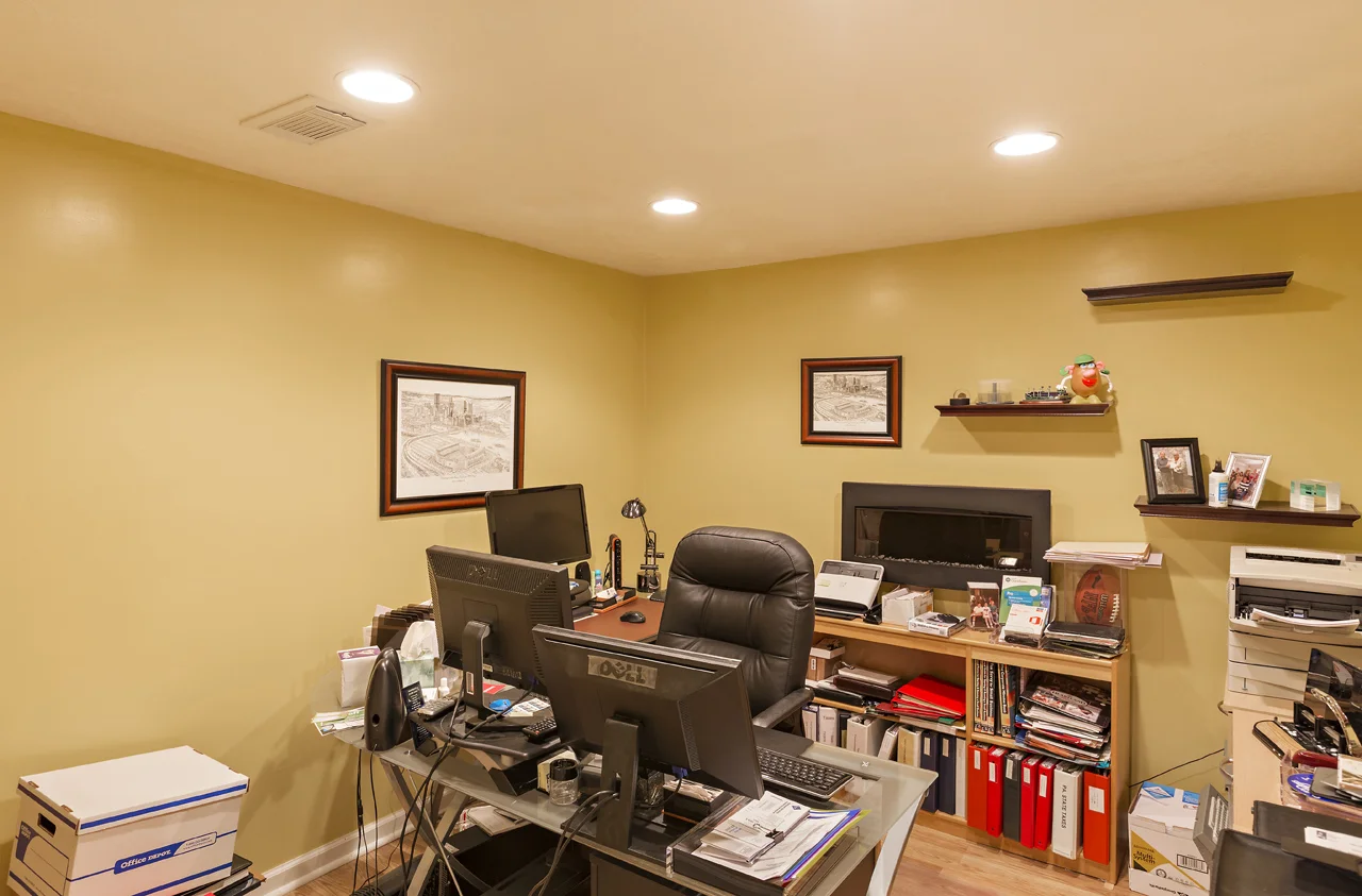 3001_Willowbrook_Drive032.jpg