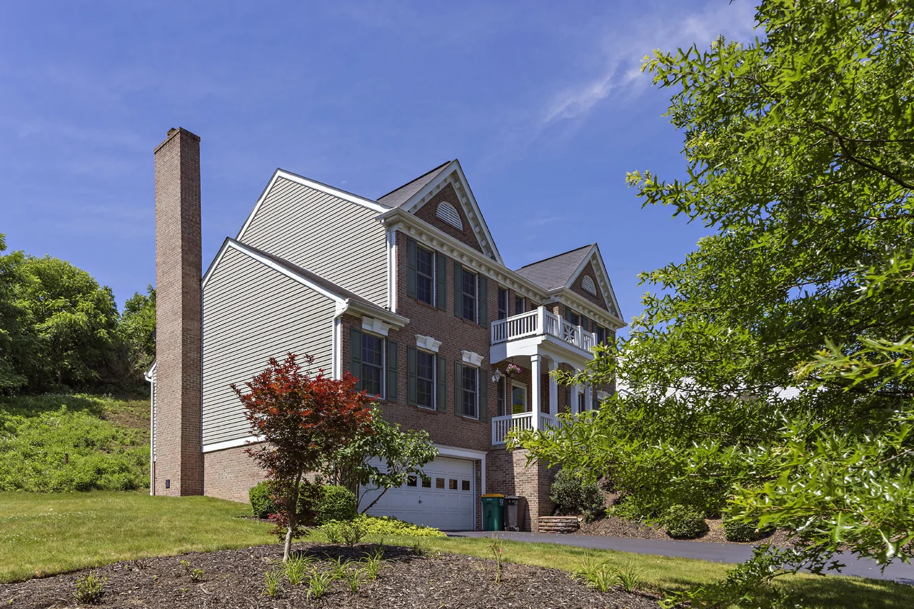 3001_Willowbrook_Drive040.jpg