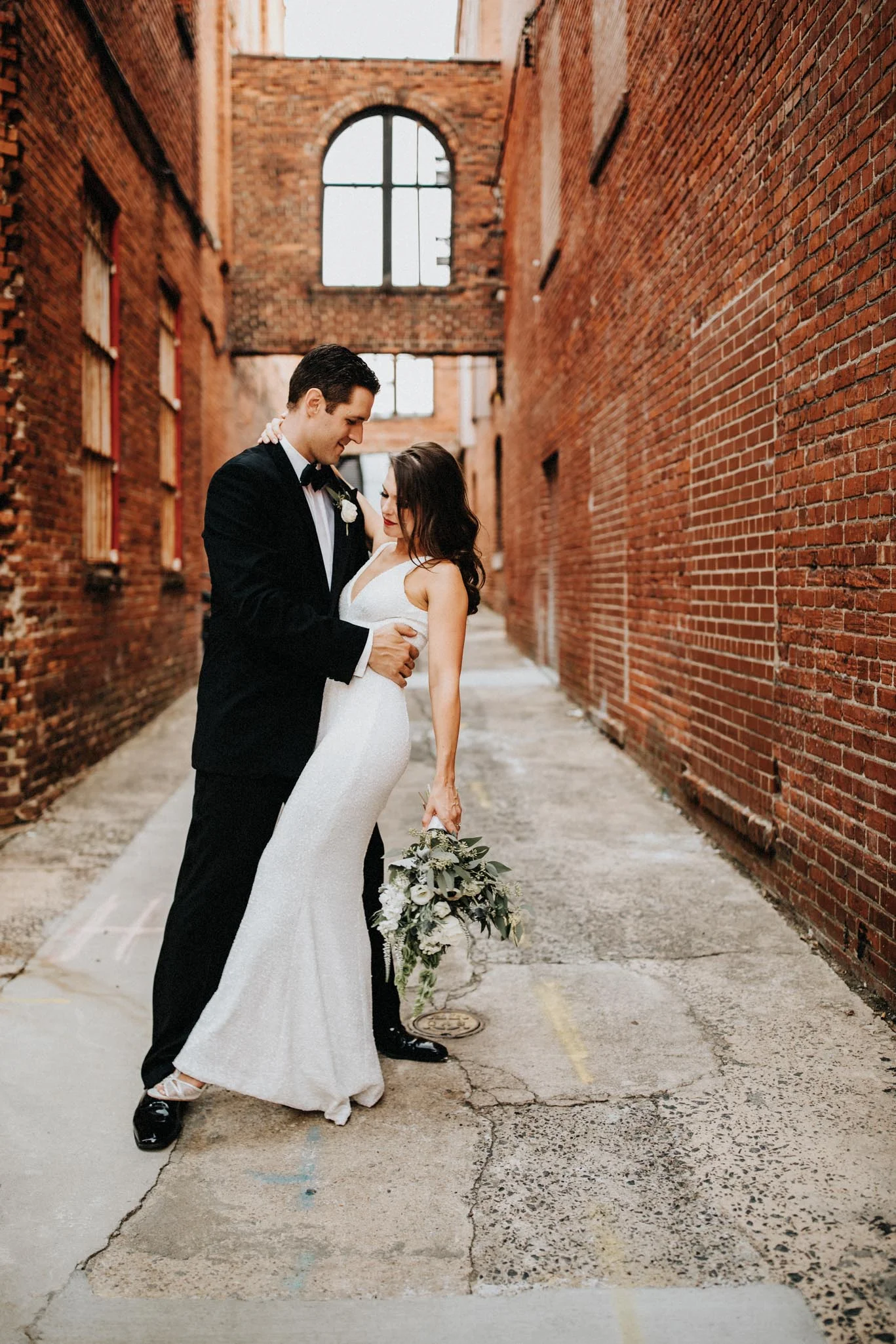 Hip bride and groom photography