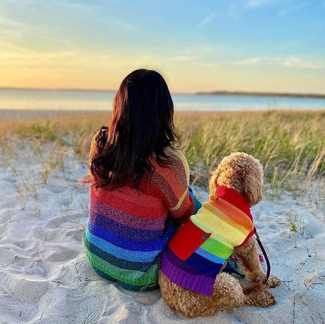 Sunset is my favorite color 🌈  Can&rsquo;t top this matching set so 😘