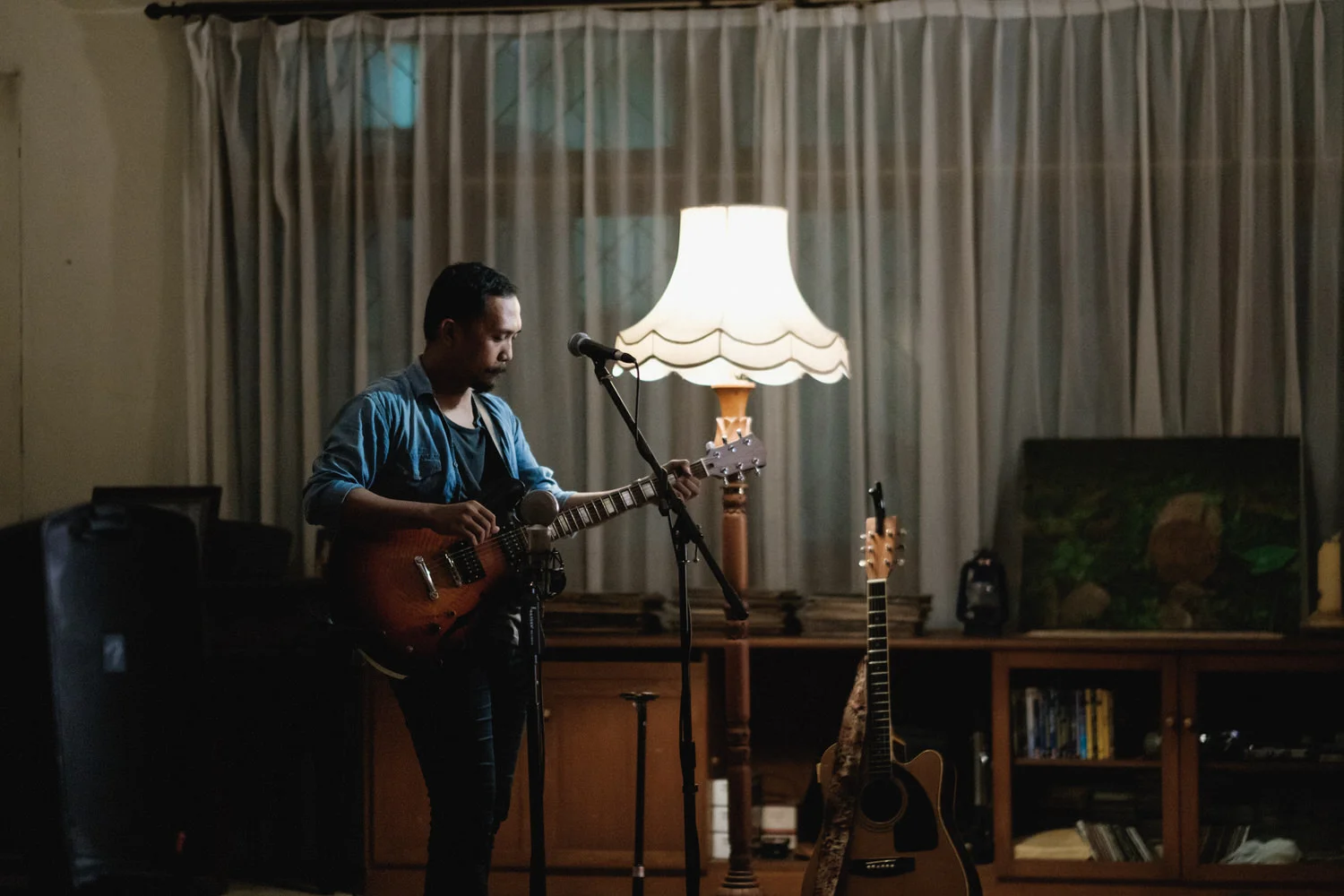 Gabriel Mayo | Fujifilm X-T1 | XF 56/1.2 | ISO 2000, f/1.2, 1/100
