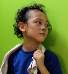 Sesudah brush saya apply dan terlihat efeknya terlalu ‘keras’.