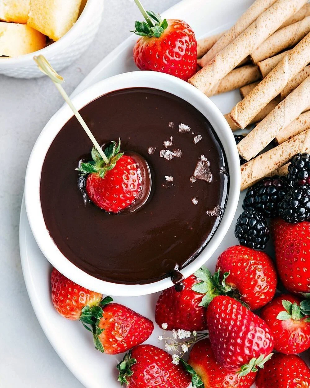 Chocolate fondue party with @thevillagecheeseshop at Bedell tomorrow! Check our website/stories to sign up! 🙌😍🥂🍫