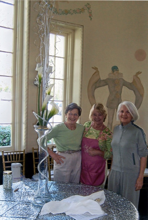 Naneita Cobbs, left, Shelley Lindstrom and Lavona Rushton work on a design for “Fun and Games,” a club flower show in April 2006 Following the garden guide sales, The Little Garden Club provided funds towards a publication highlighting Jemison Park, a prototype for natural preservation and wise use of greenways in Birmingham. The Friends of Jemison Park and The Little Garden Club produced a booklet with colorful hand-drawn illustrations of flora and fauna, geological information and maps, and a history of the park. It was made available to the public and was given to school libraries, the Birmingham Botanical Garden library, and to Zone VIII club presidents. In 2009 The Little and Red Mountain Garden Clubs began collaborating on a tree project in celebration of GCA’s Centennial in 2013. Under the leadership of Henry Hughes, education director at the BBG, and in conjunction with the City of Birmingham, the Glen Iris Neighborhood Association and other park stakeholders, the clubs