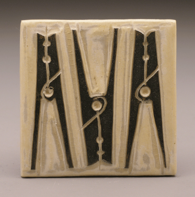   clothespins , 3 x 3 tile 