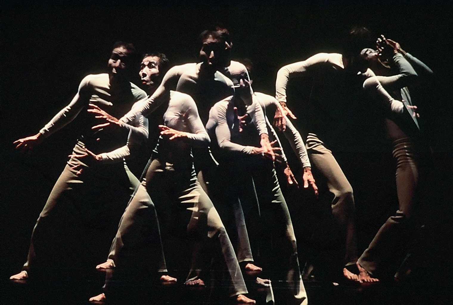 NE PLUS ULTRA: MIME ARTIST YASS HAKOSHIMA