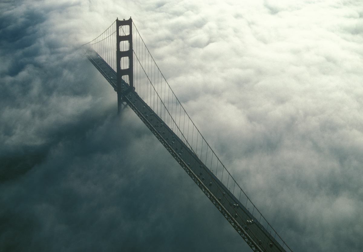 GOLDEN GATE IN FOG.jpg