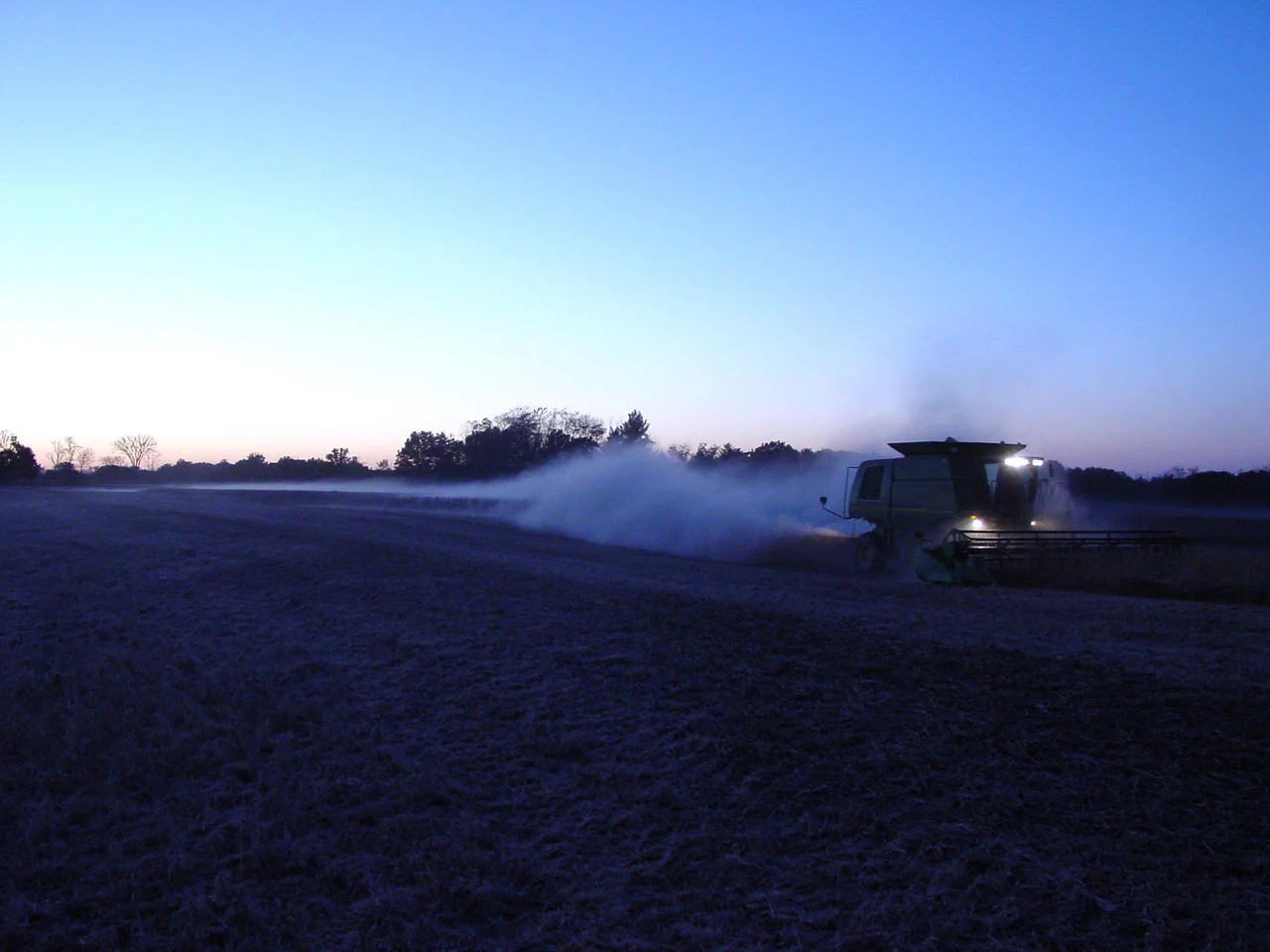 combineharvest2.JPG
