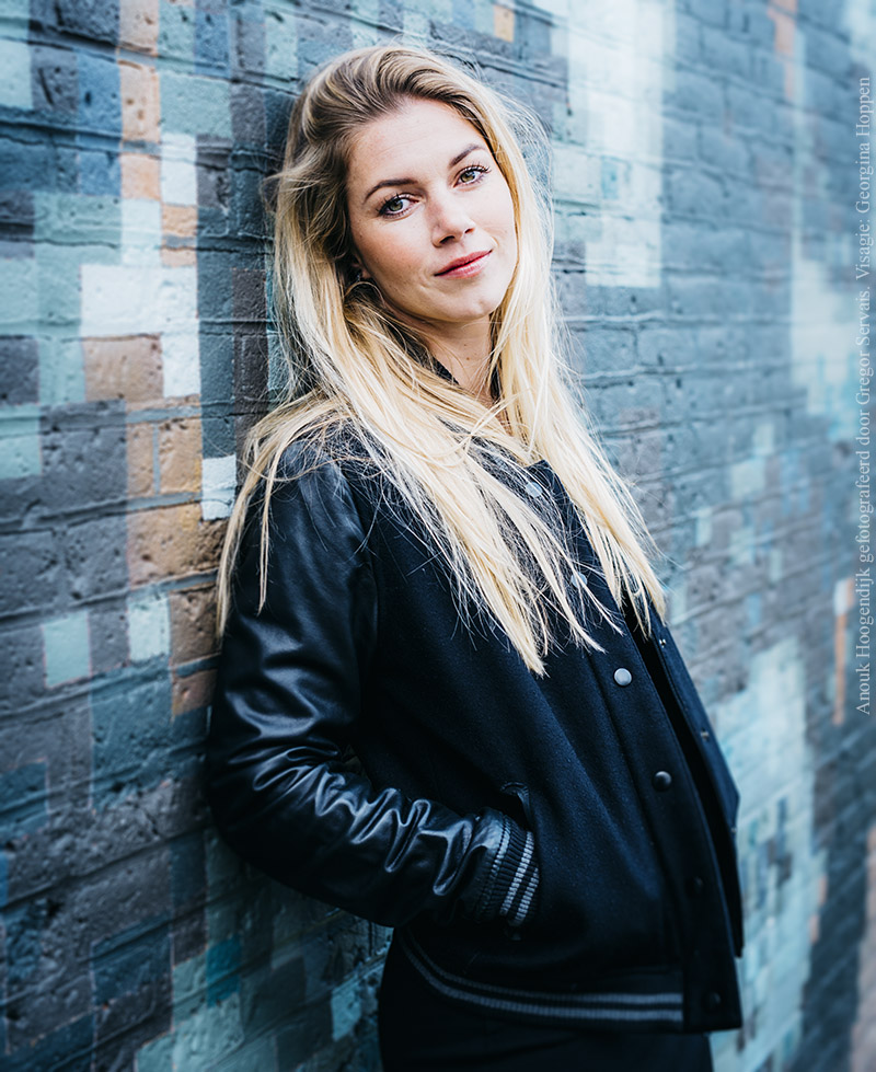 Anouk Hoogendijk gefotografeerd voor de rubriek van Sander de Kramer