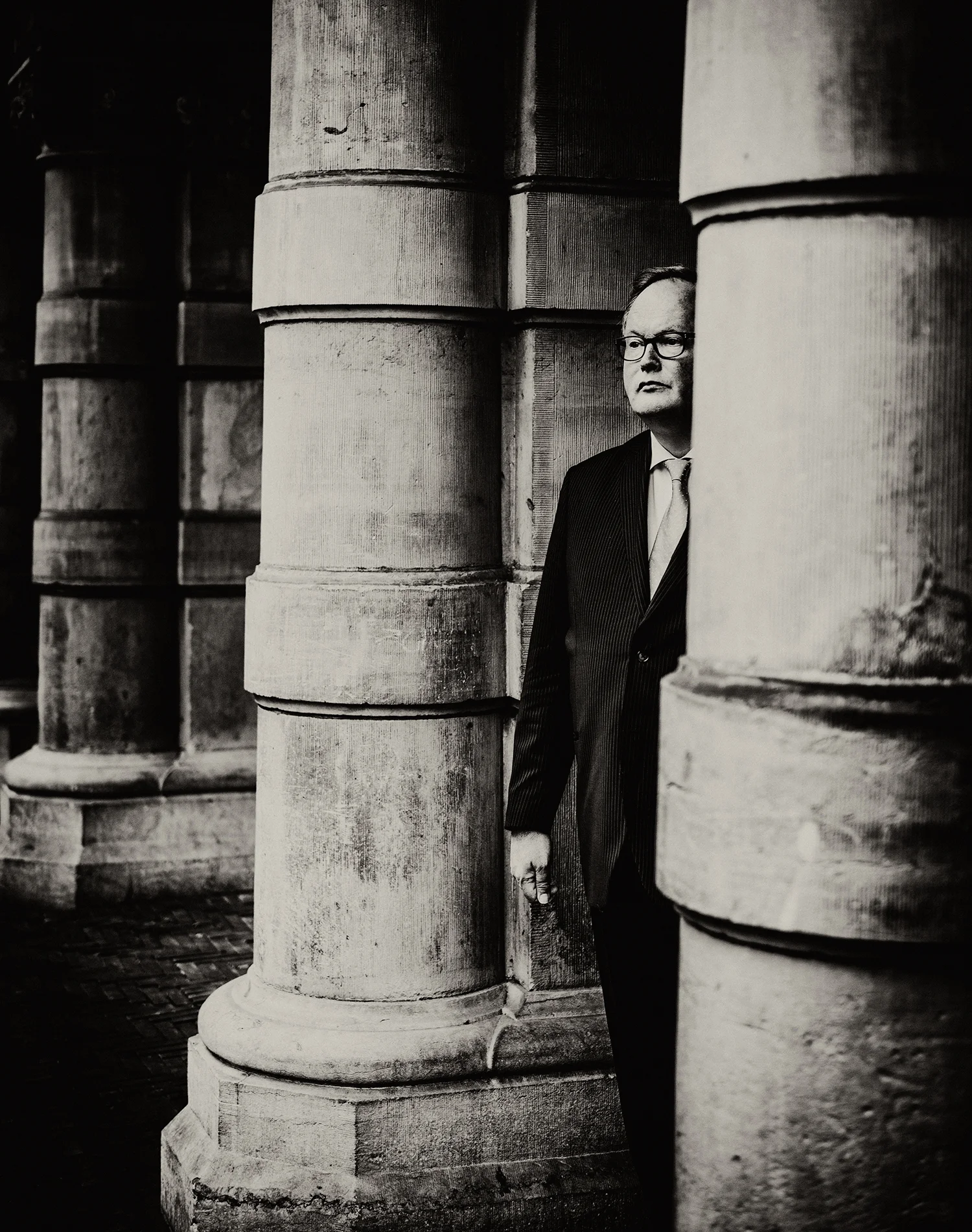 Hans van Baalen gefotografeerd voor de weekeinde bijlage van Bram Moszkowicz