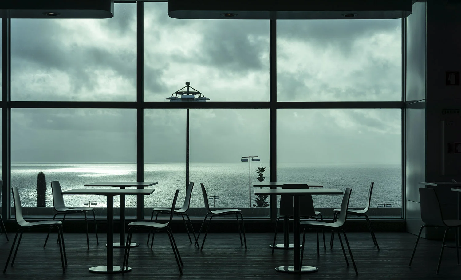 Madeira_airport-GregorServaisFotografie.jpg