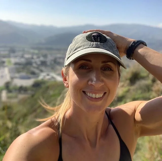 Doing our best to socially distance AND keep healthy...together. Tonight we tackled a mountain, and it was awesome! 🤜🏻⛰ 🤛🏻
.
.
.
.
#hikers #womenwhohike #groupfitness #makingitwork #cantkeepisdown #fitcamp #fitnessoutdoors #personaltrainer