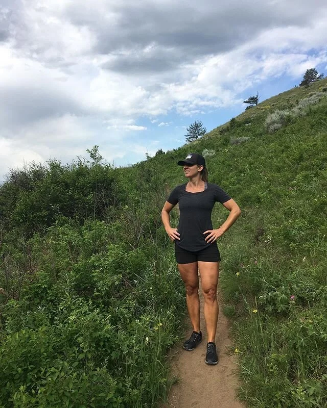 After two days sitting in a car I can&rsquo;t tell you how good it felt to get on trail 🌱💪🏼 .
.
We made it 3 miles up this trail huffing and puffing (so not use to elevation 🤪) then sprinted 3 miles back down. Not before busting out some air squa