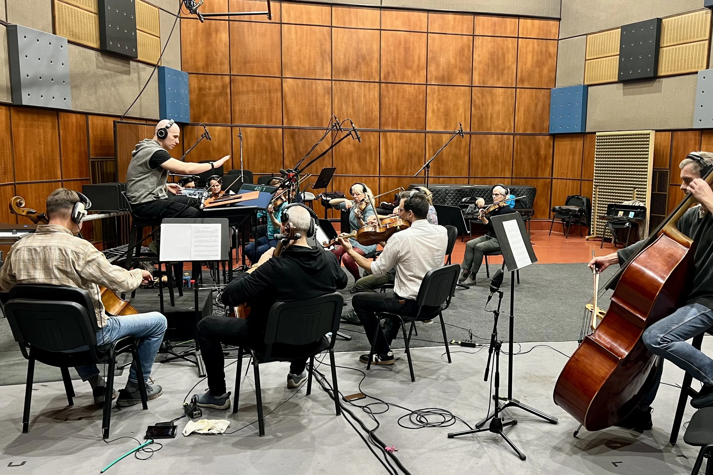 Krisztián Balassa & The Hungarian Studio Orchestra recording strings for Cozy Holes.