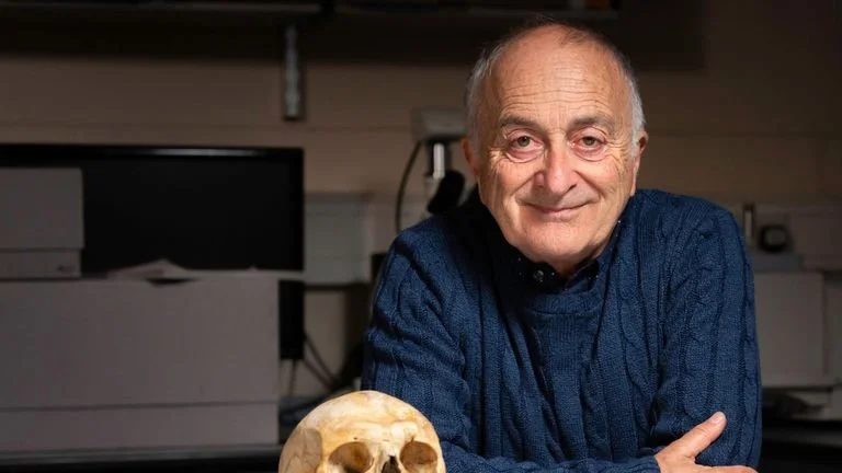 Tony Robinson's History Of Britain (Ch.5)