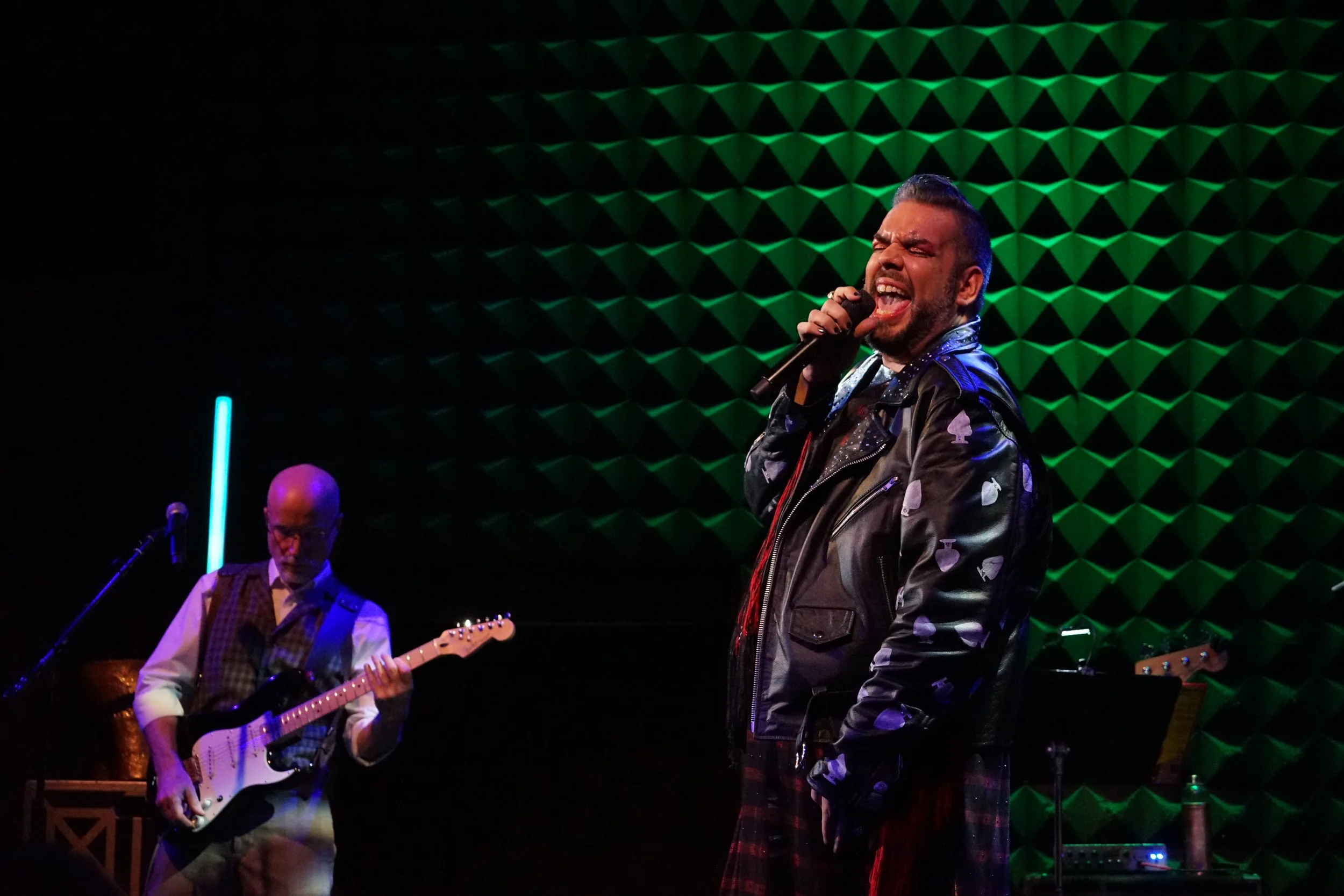 ¡Oso Fabuloso & The Bear Backs!