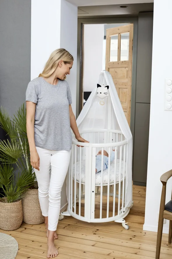Stokke Sleepi Mini White mobility 170606-0126854 web.jpg