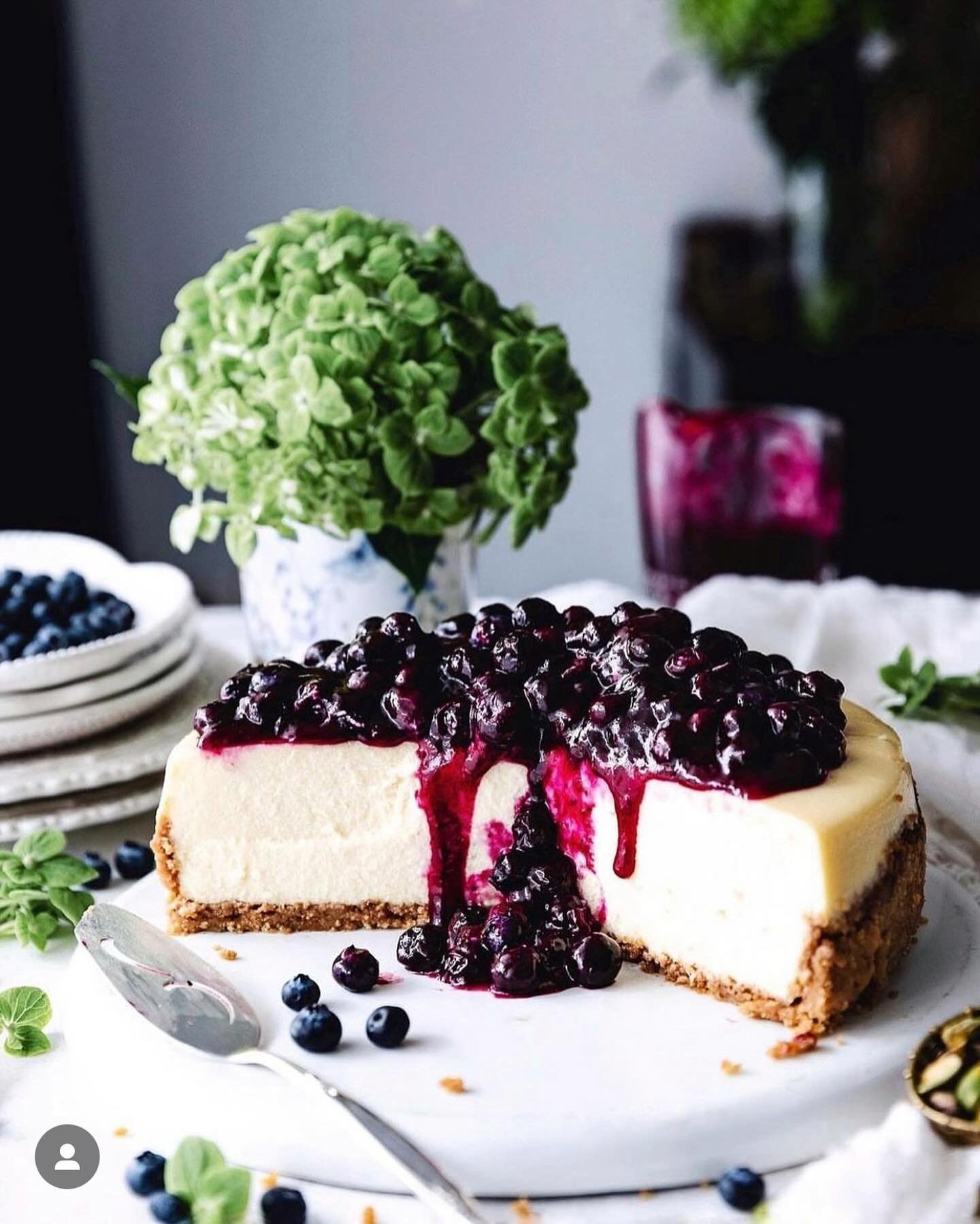 Classic Blueberry Cheesecake! 🫐

If only you could taste for yourself how creamy, luscious and velvety my classic cheesecake is, you would absolutely get why is so beloved on my website! Made from scratch from crust to bottom, totally make ahead (ac