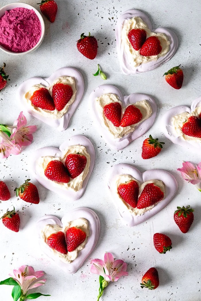 Heart-Shaped Mini Pavlovas Cookies (Pavlova Cookies)