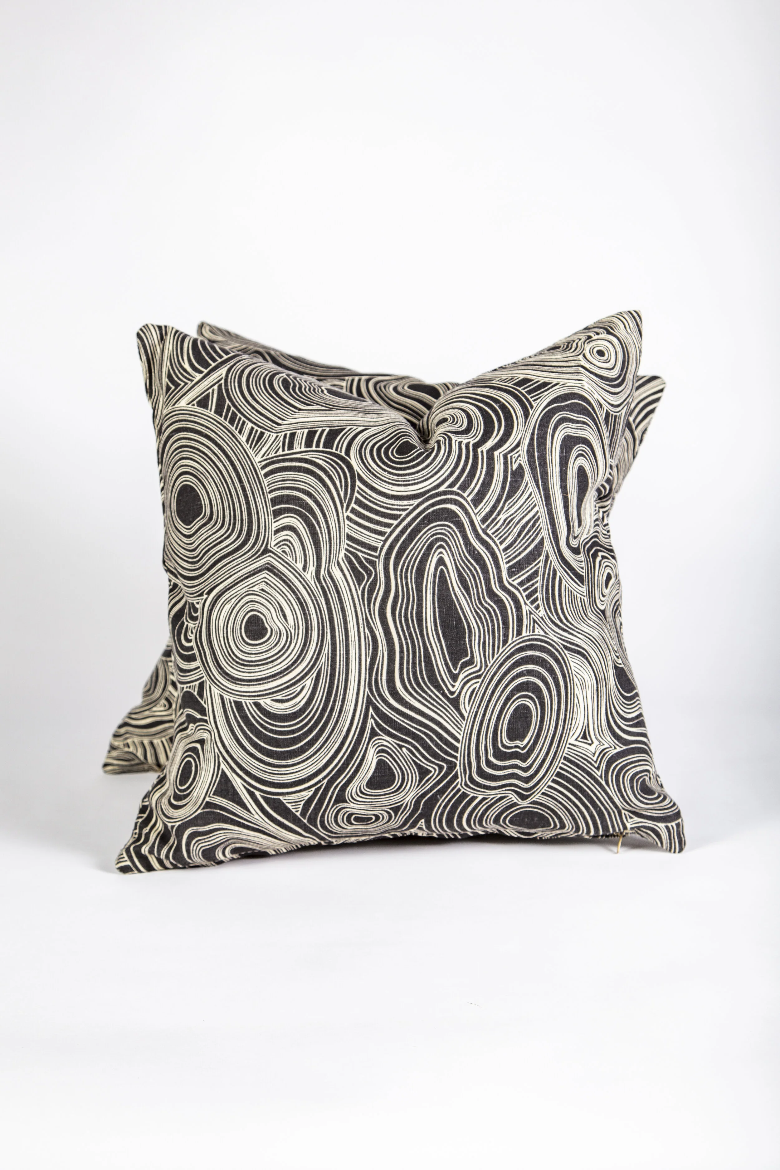 URBAGE Custom Down Pillows — URBAGE