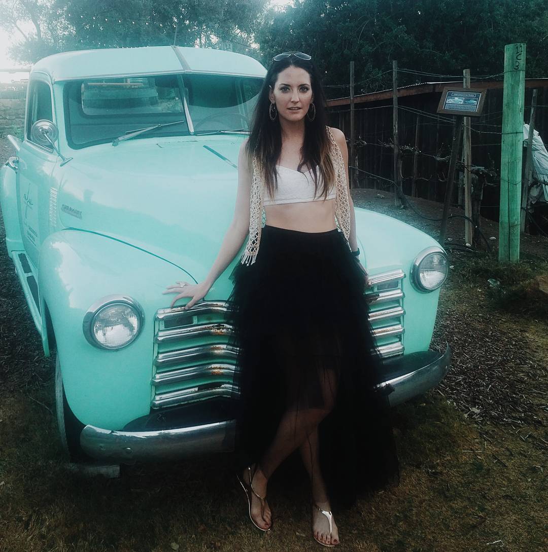 Apparently, a vintage truck does not provide clear enough perspective - next time I'm standing in front of a measuring tape. 