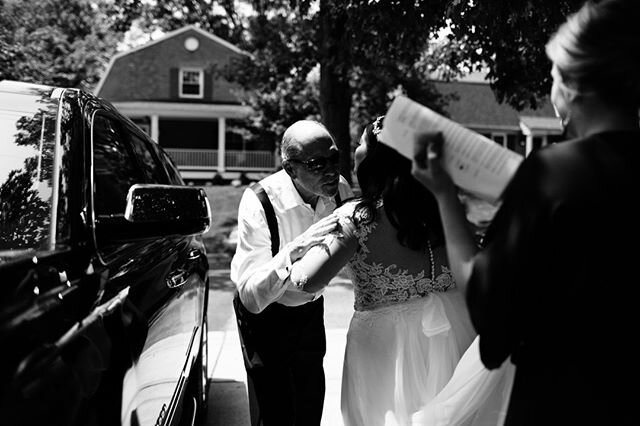 last hugs before the church ✨⁠
⁠
⁠
⁠
⁠
⁠
⁠
⁠
#mdweddingphotographer #marylandwedding ⁠
 #meganbethweddings
