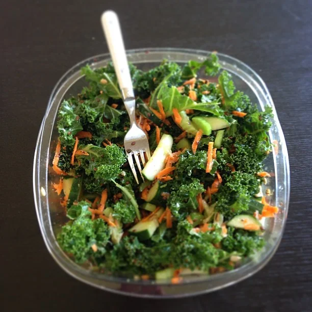 After a long and rather indulgent bday weekend– this helps me get back on track and has the perfect amount of refreshing tanginess to keep your taste buds asking for more:)
All organic chopped veggies: kale, cucumber, carrot, celery. Lightly toasted raw sunflower seeds and flax seeds. Dressing: organic olive oil, raw apple cider vinegar, Lev’s probiotic fresh ground whole seed mustard, lemon juice, dash of pink Himalayan sea salt. #deliciousWELLNESS
