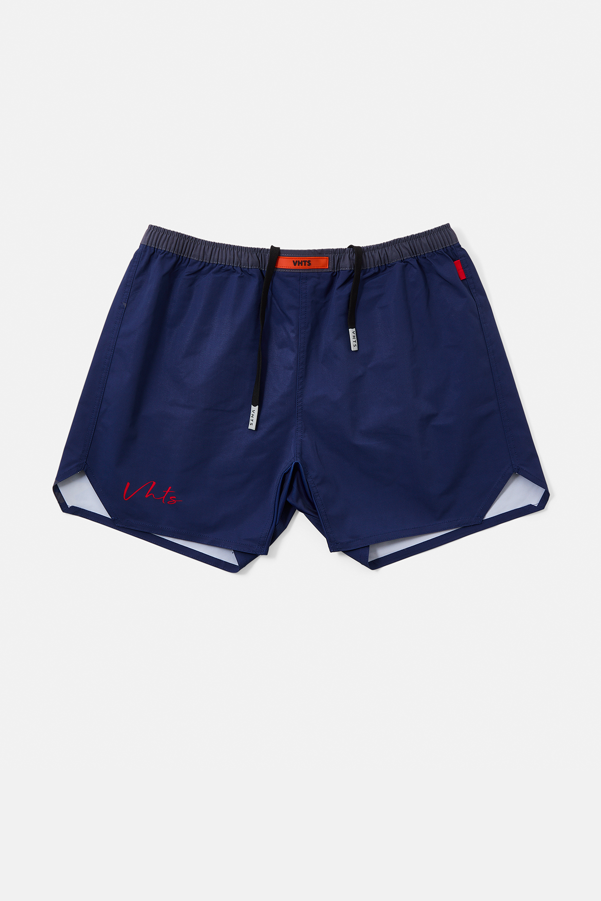 VHTS_Template_0000s_0005_260604_DL_VHTS_Shorts_0111.png