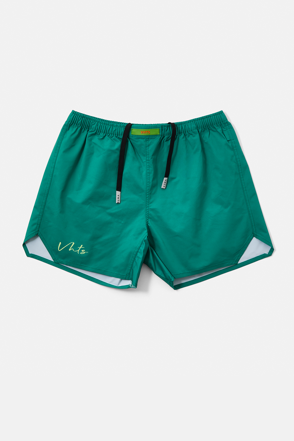 VHTS_Template_0000s_0007_260604_DL_VHTS_Shorts_0106.png