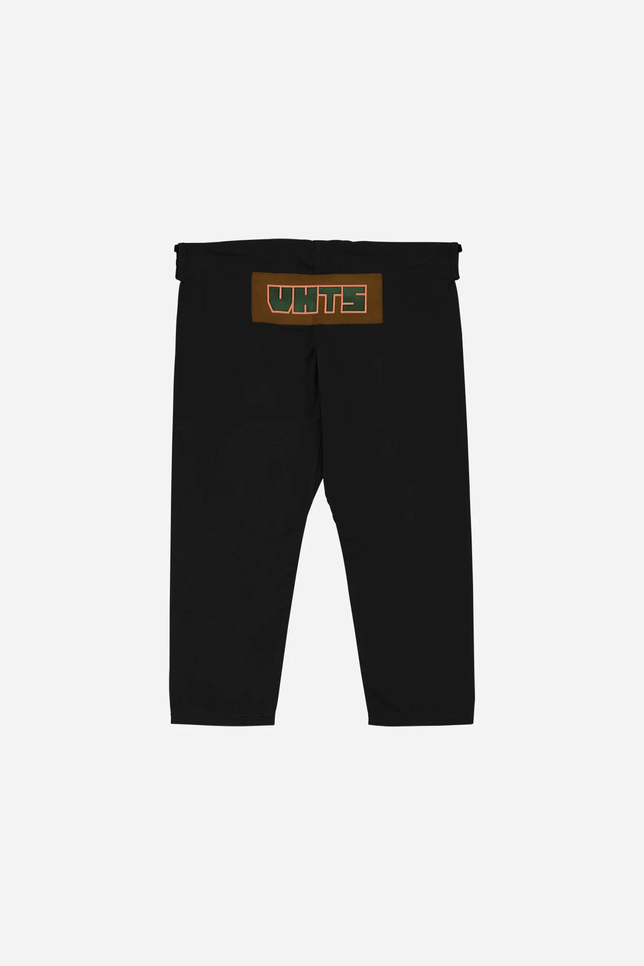 Web_Oscar_new color_Black_PB.jpg