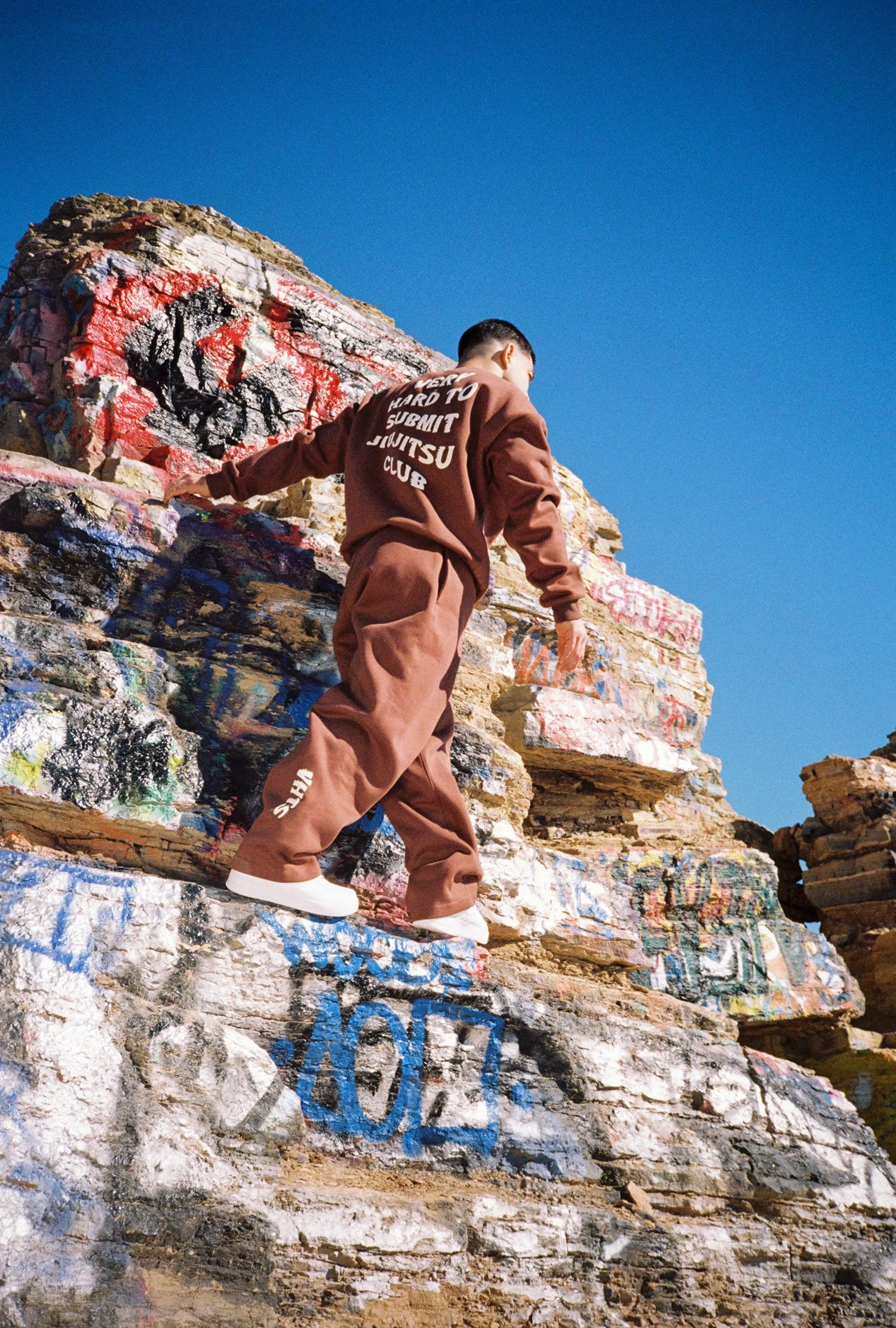 VHTS JJC Heavy Cotton Sweatpants — Brown / Cream White