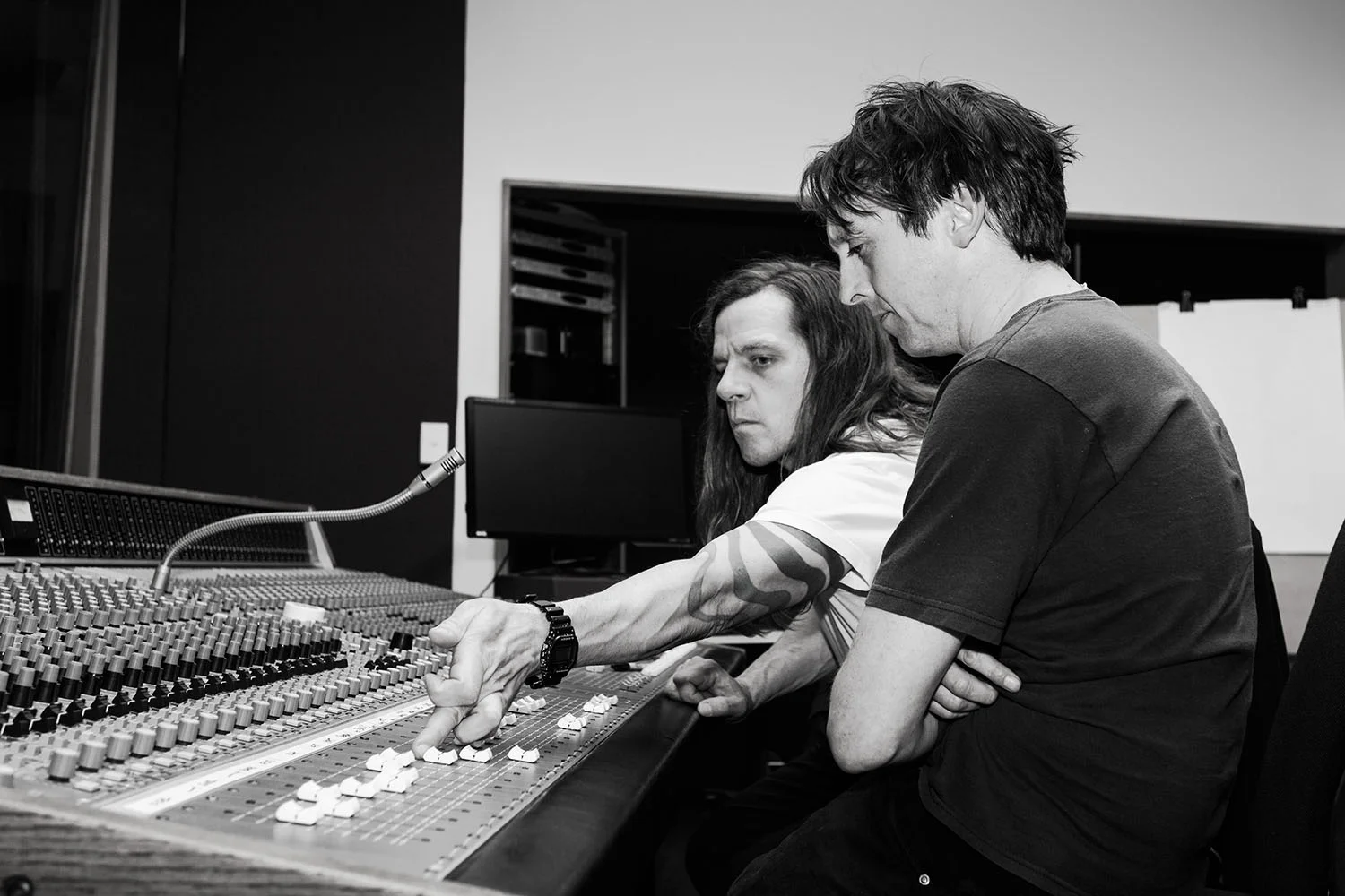 Water Music: Mathew Barker with sound engineer Casey Rice - live recording session at Head Gap, 2013