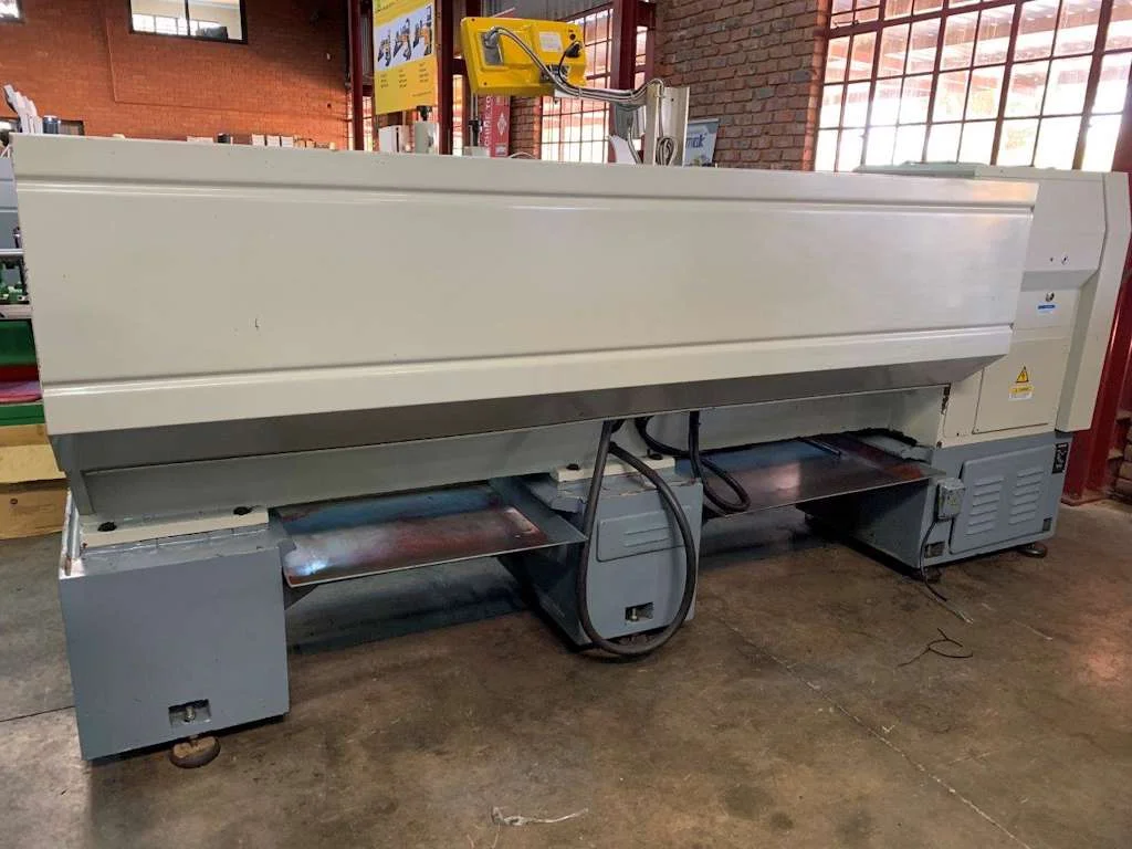 Used Yunnan CY6266L/2000 Centre Lathe 2000mm x 660mm
