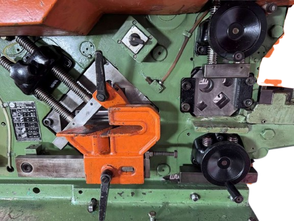 Used_Mubea_KBL_560_Optima_B_Hydraulic_Cropper_5-removebg-preview.png