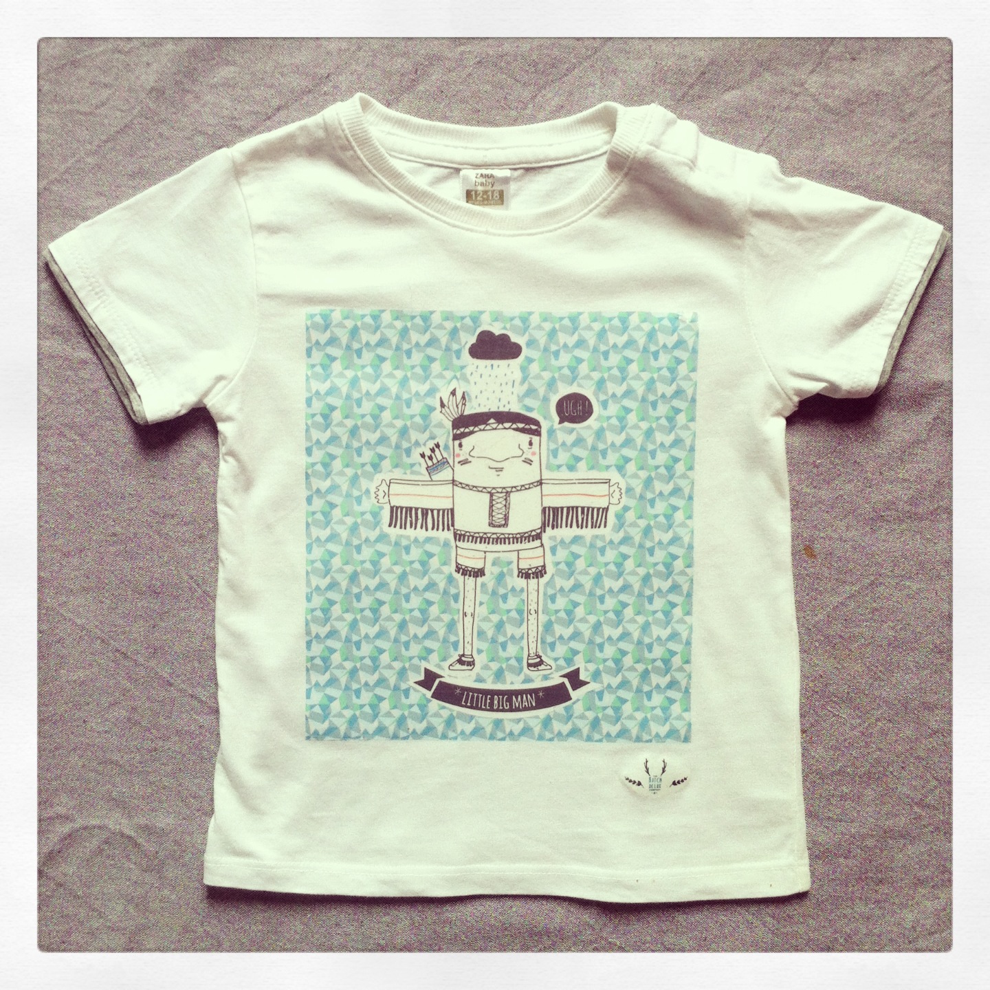 Création d'illustrations pour la marque, cadre et t shirt.