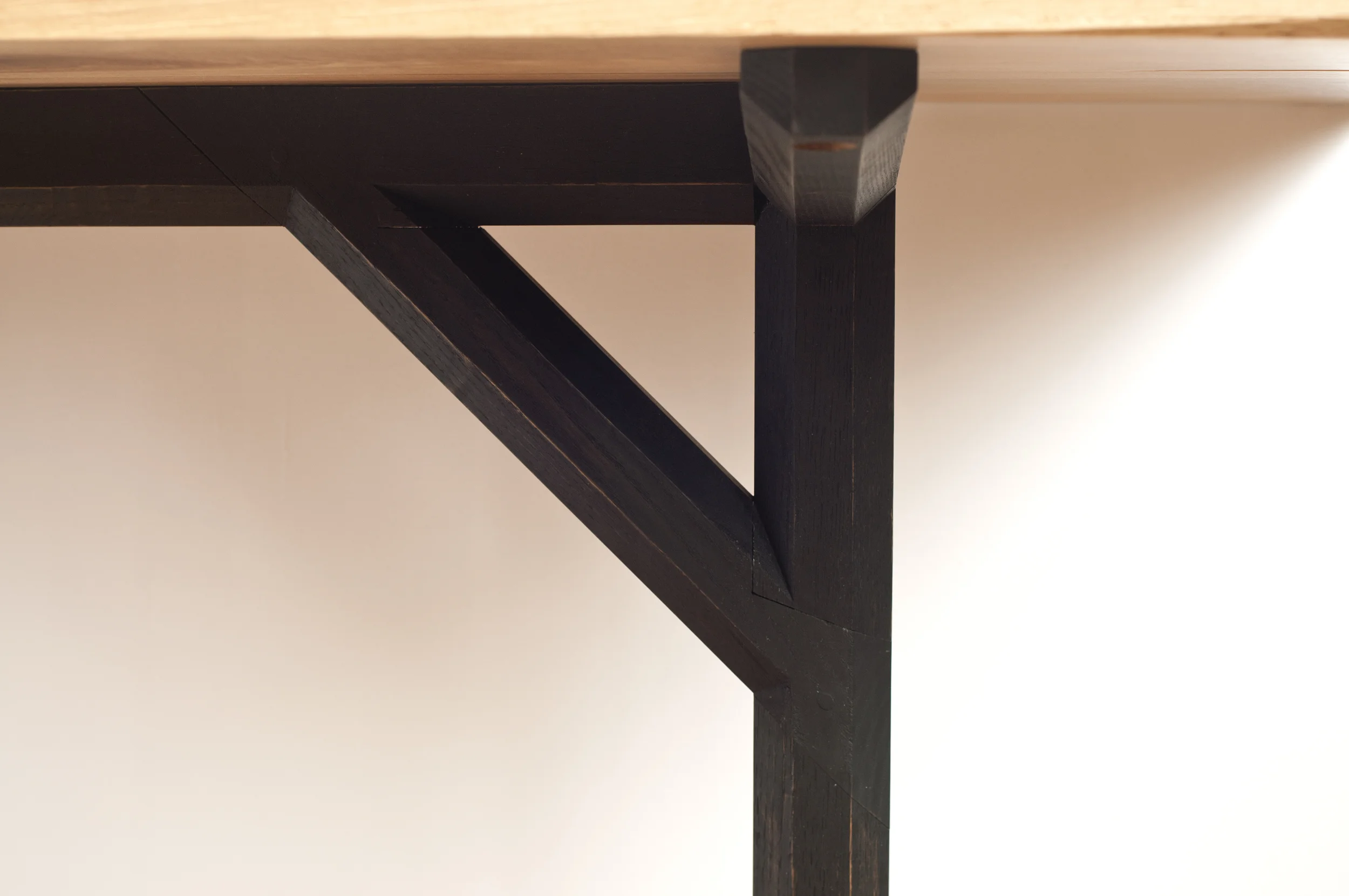 Table & Bench5.jpg